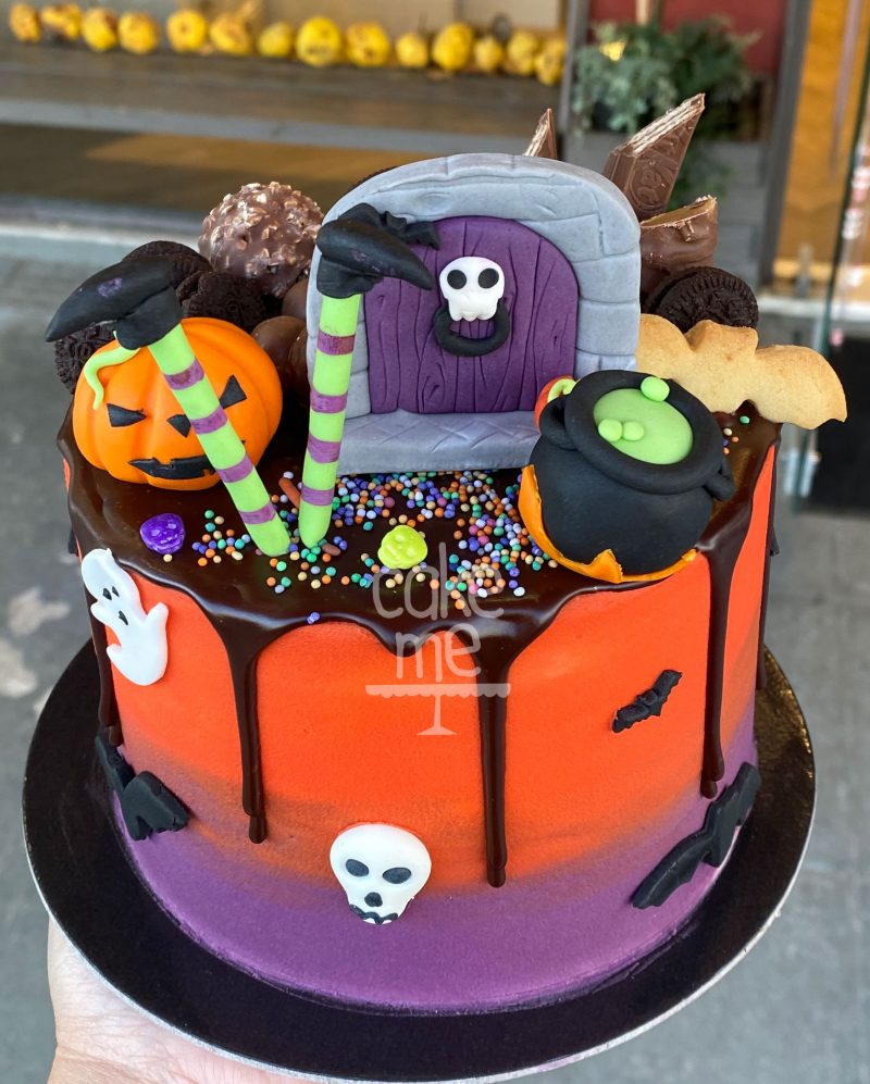 Halloween Drip Cake Cakeme